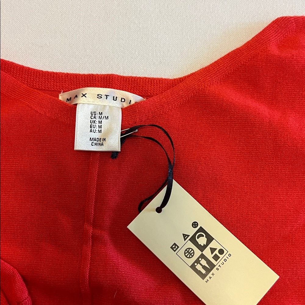 Max Studio Women's coral Sweater